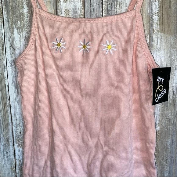 NWT Art Class Floral Daisy Embroidered Ribbed Tank - Picture 2 of 5